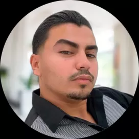 Ayoub oujda, barbier à The Premium Barbershop
