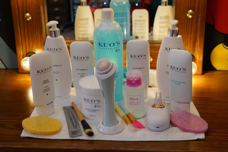 Soins KUO'S ( Hydrafacial ) au salon The Premium Barbershop Wellness